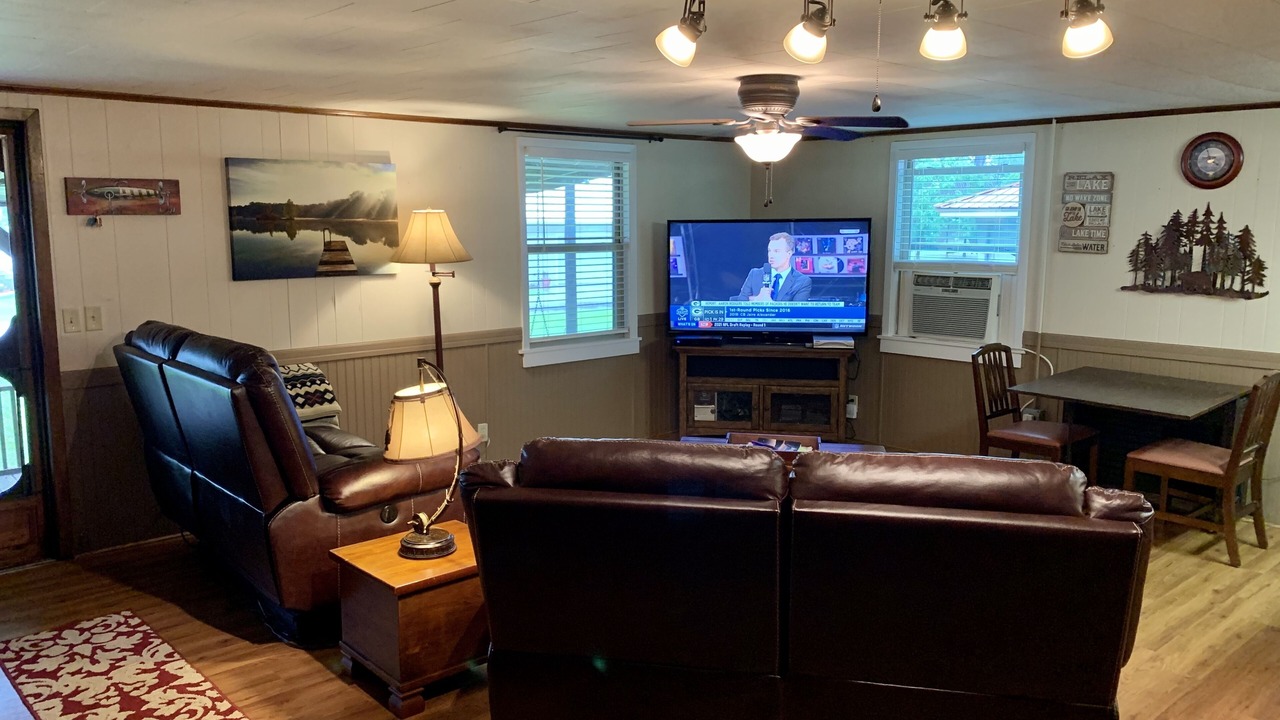 Photo of Livingroom in Broaddus