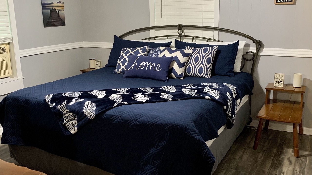 Photo of Bedroom in Broaddus