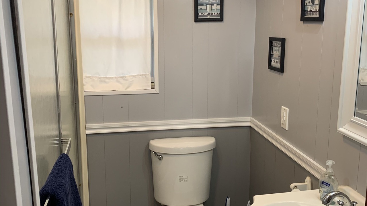 Photo of Bathroom in Broaddus
