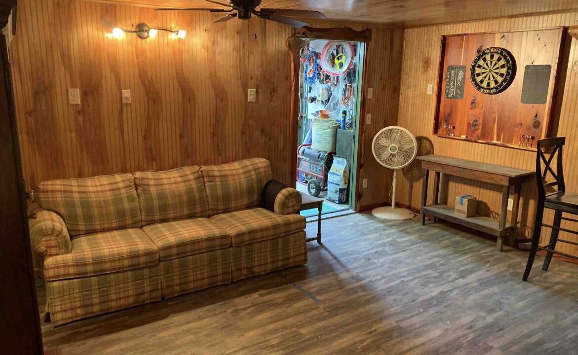 Photo of Livingroom in Broaddus