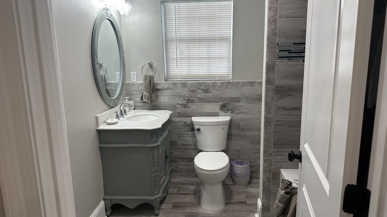 Photo of Bathroom in Mid-City