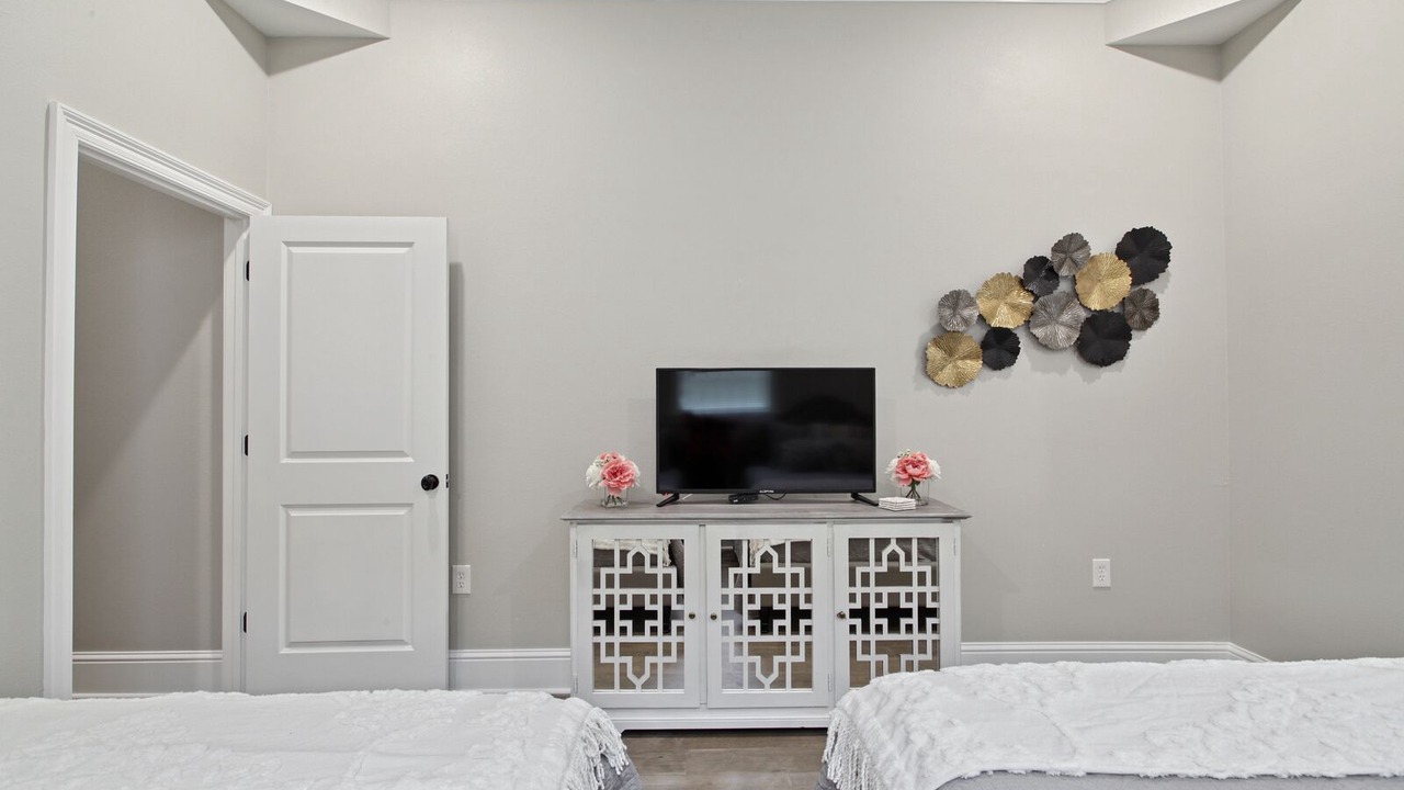 Photo of Bedroom in Mid-City