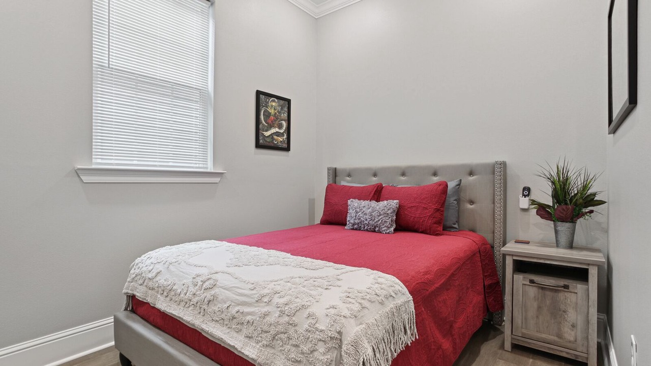 Photo of Bedroom in Mid-City