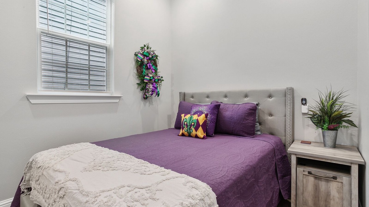 Photo of Bedroom in Mid-City