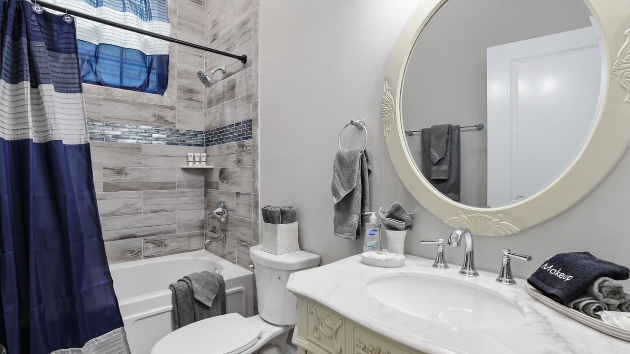 Photo of Bathroom in Mid-City