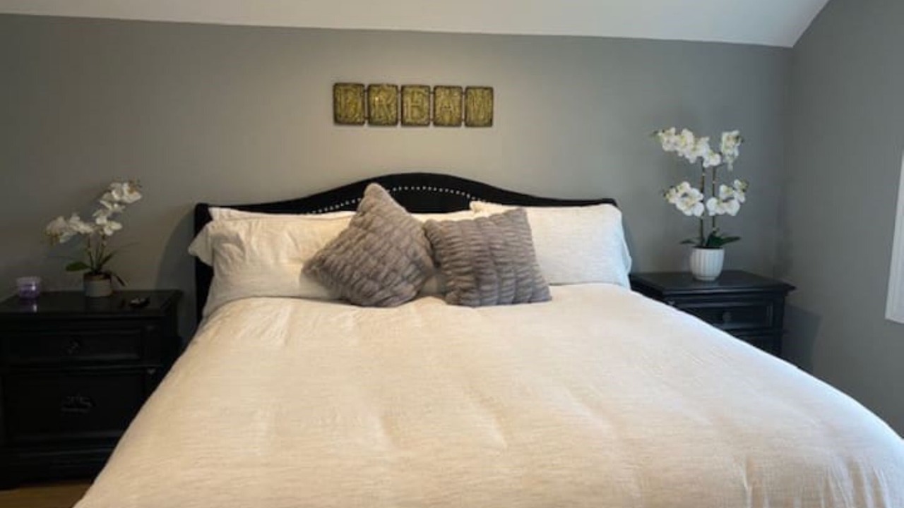 Photo of Bedroom in Decorah