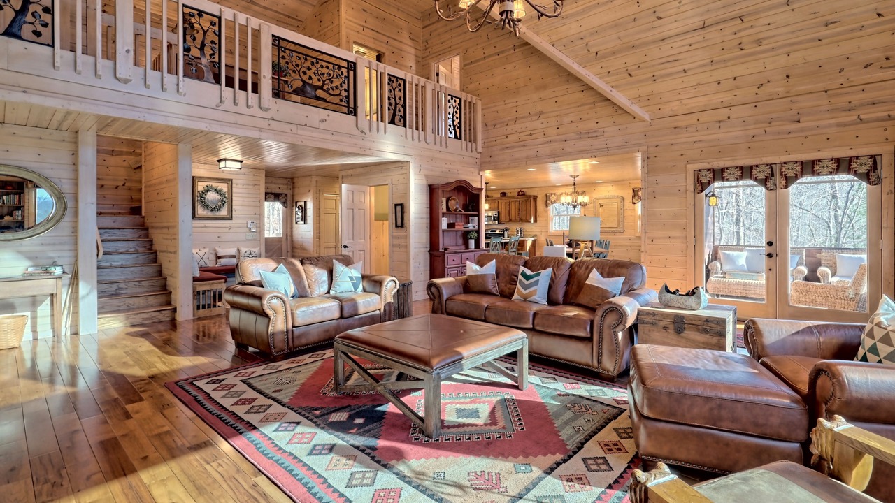 Photo of Livingroom in Blairsville
