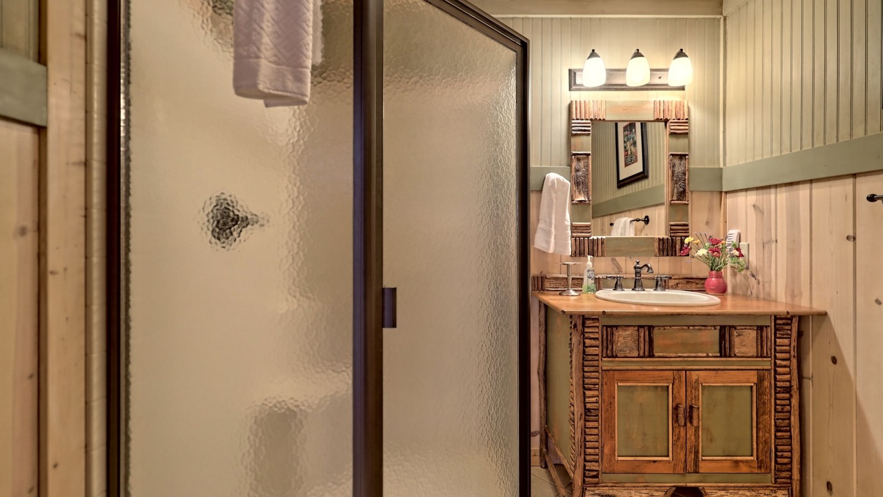 Photo of Bathroom in Blairsville