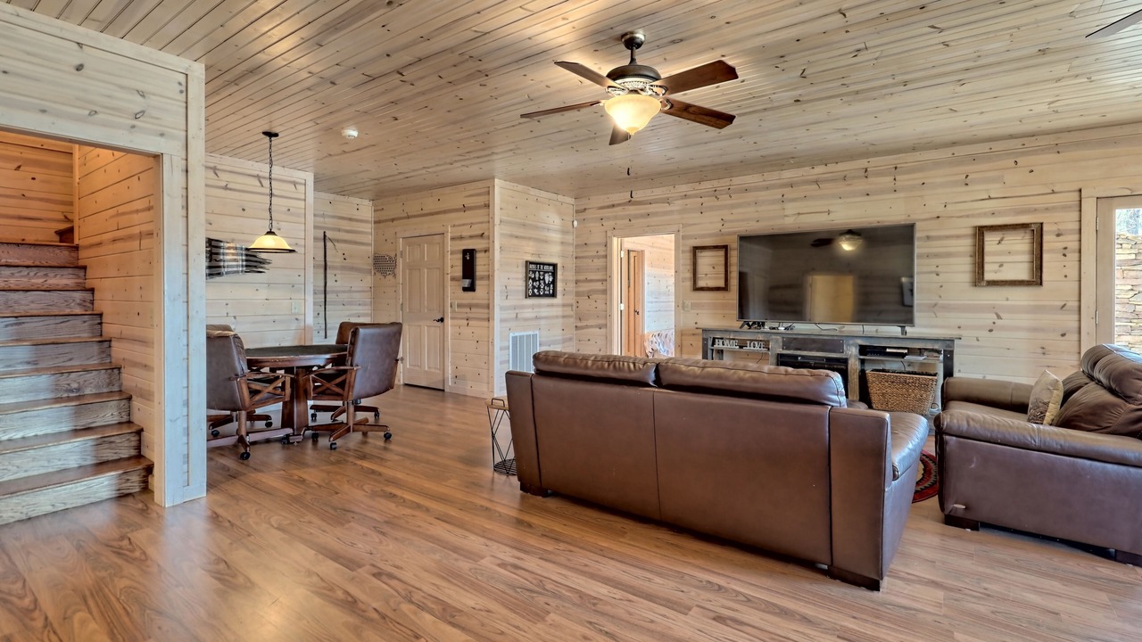 Photo of Livingroom in Blairsville