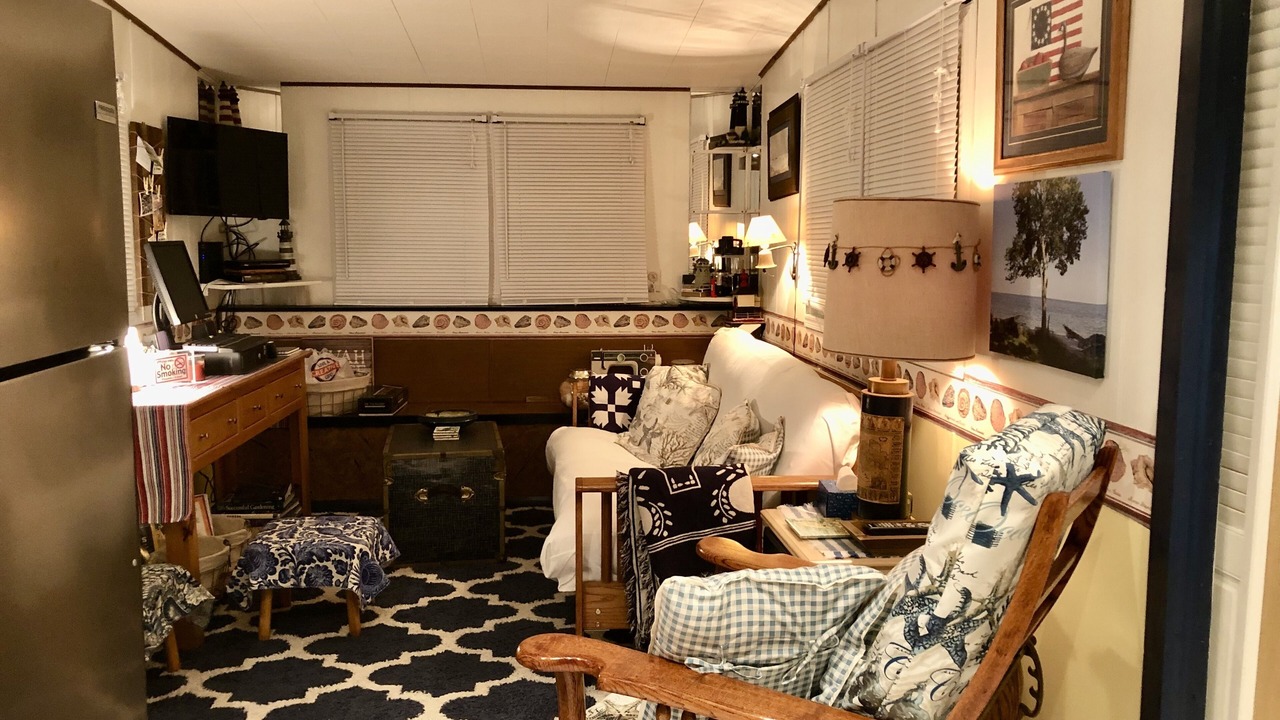 Photo of Livingroom in Reedville