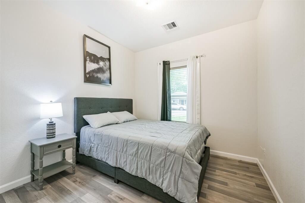 Photo of Bedroom in Baytown