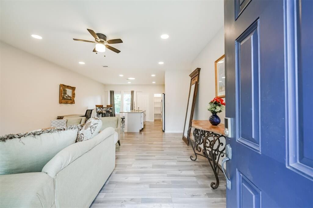 Photo of Livingroom in Baytown