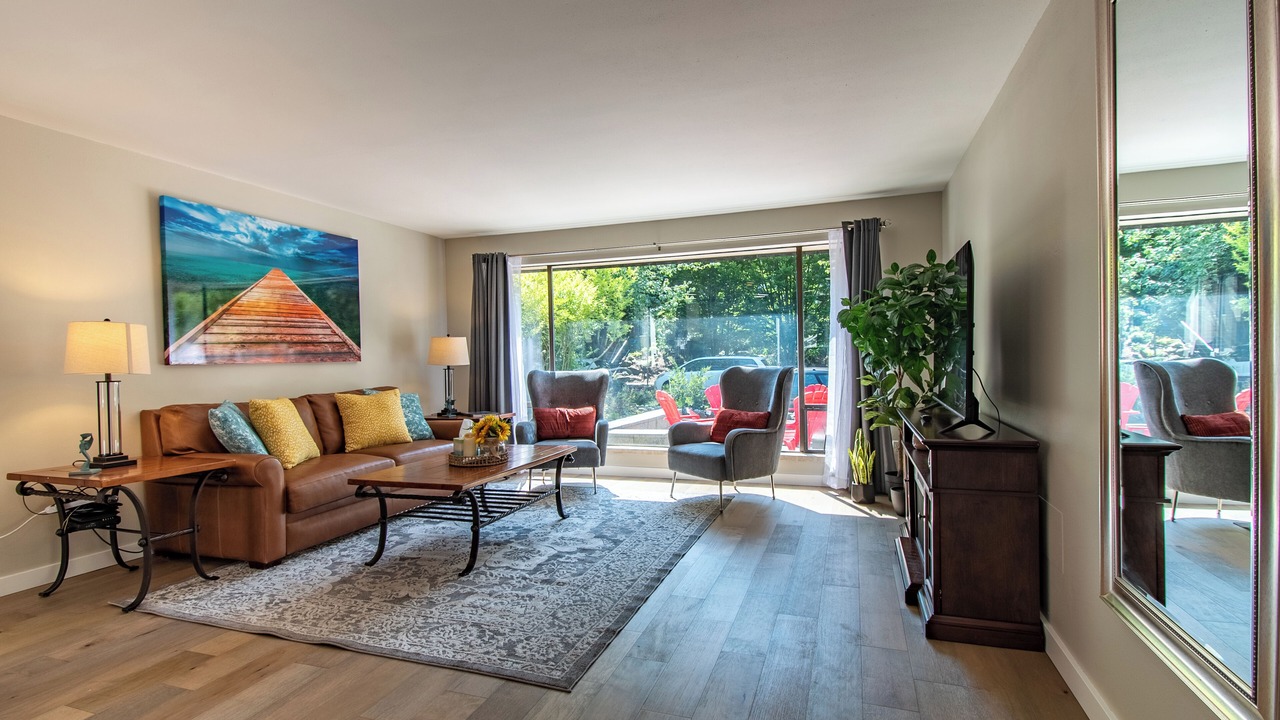 Photo of Livingroom in Queen Anne