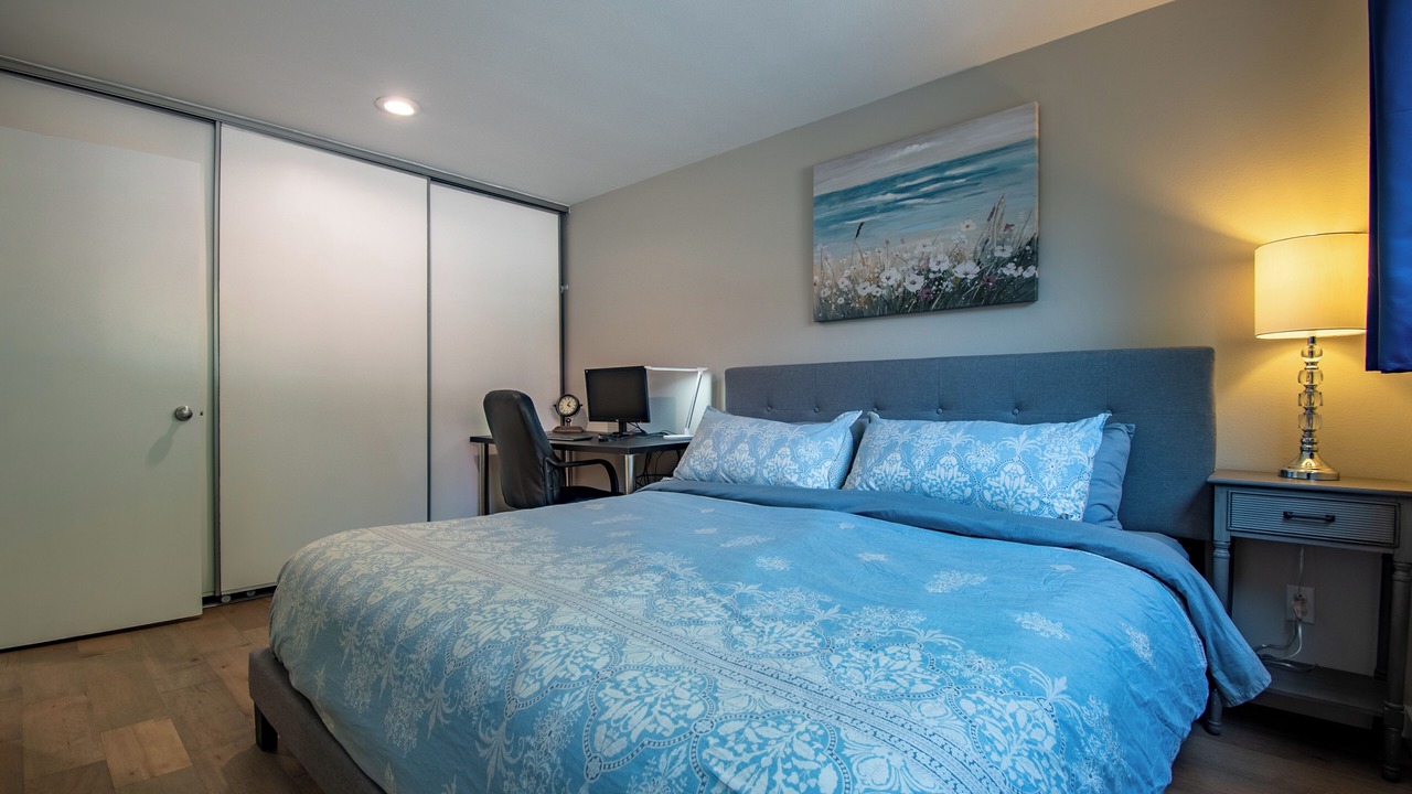 Photo of Bedroom in Queen Anne