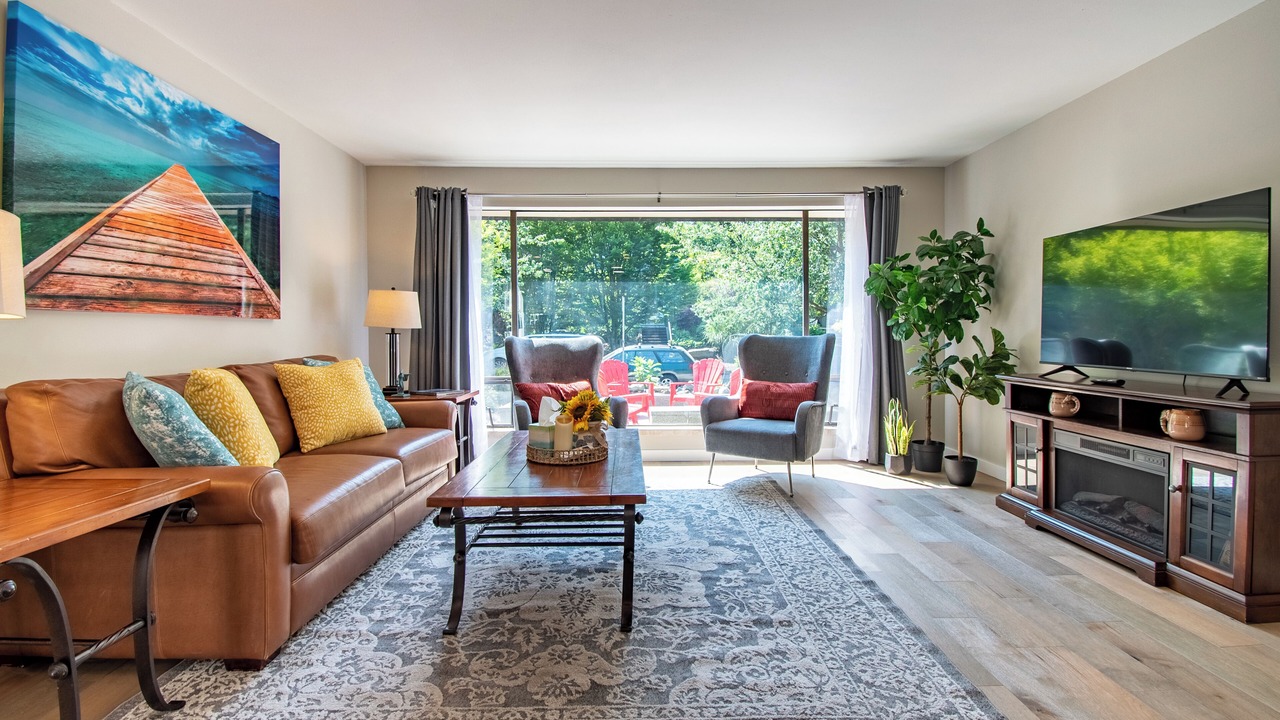 Photo of Livingroom in Queen Anne