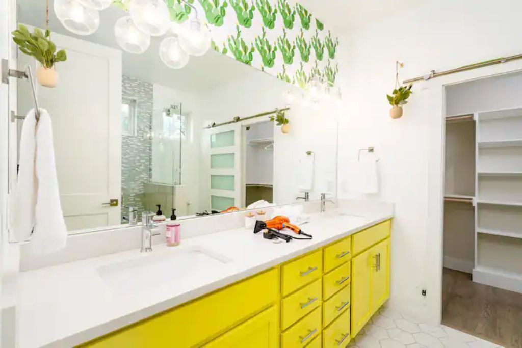 Photo of Bathroom in Govalle