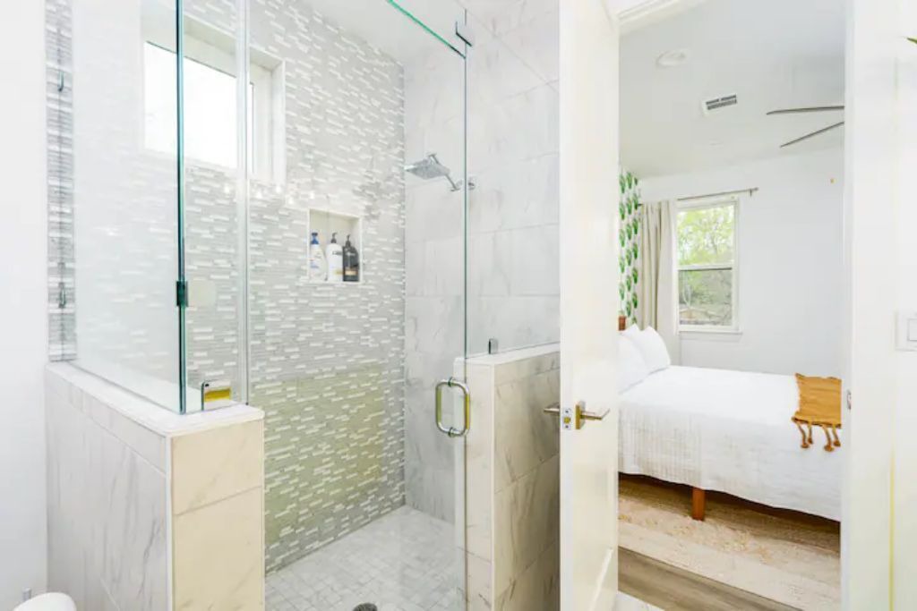 Photo of Bathroom in Govalle