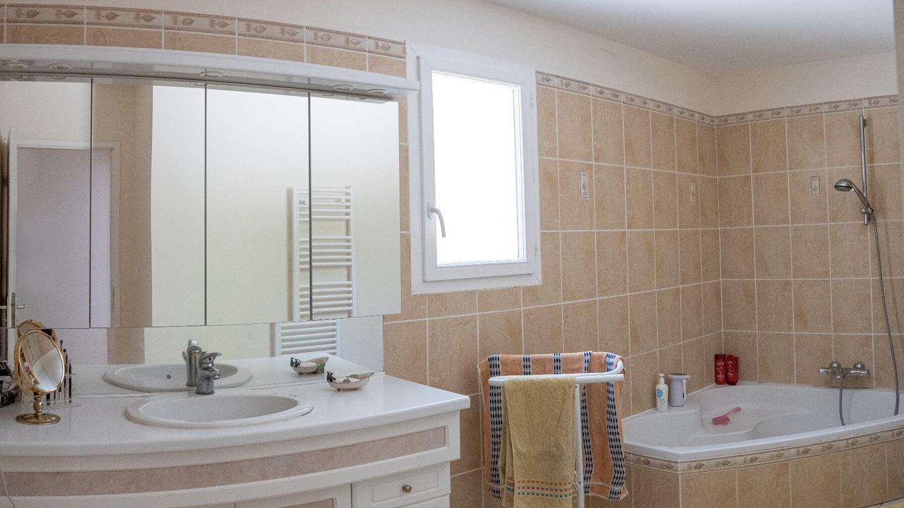 Photo of Bathroom in Greoux-les-Bains