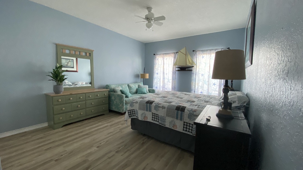 Photo of Bedroom in Surfside Beach