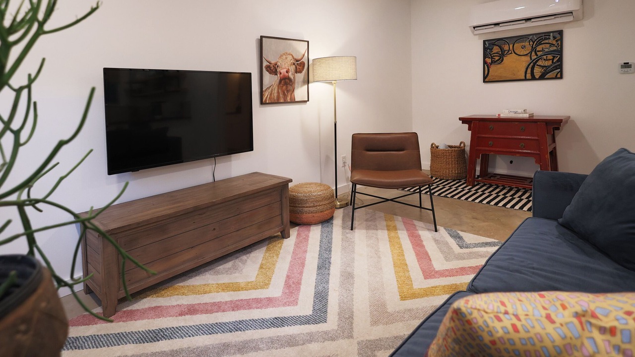 Photo of Livingroom in West Oak Hill