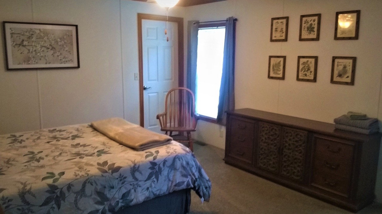 Photo of Bedroom in Cranberry