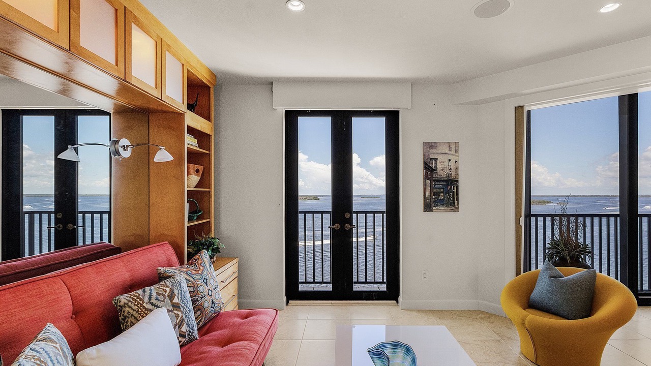 Photo of Livingroom in Punta Rassa