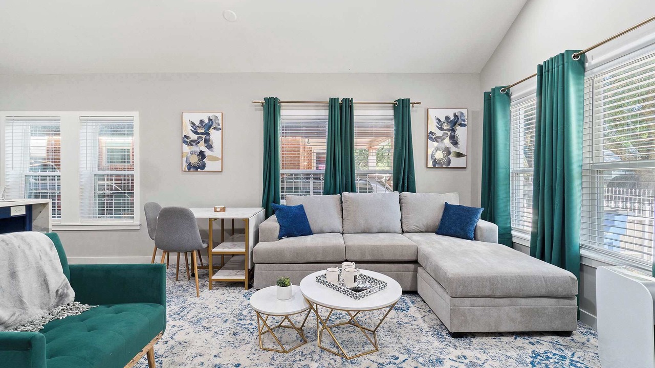 Photo of Livingroom in Oak Cliff