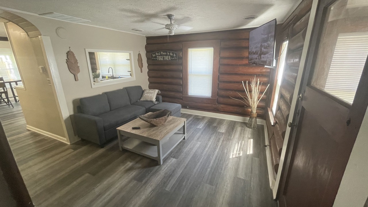 Photo of Livingroom in Norwalk