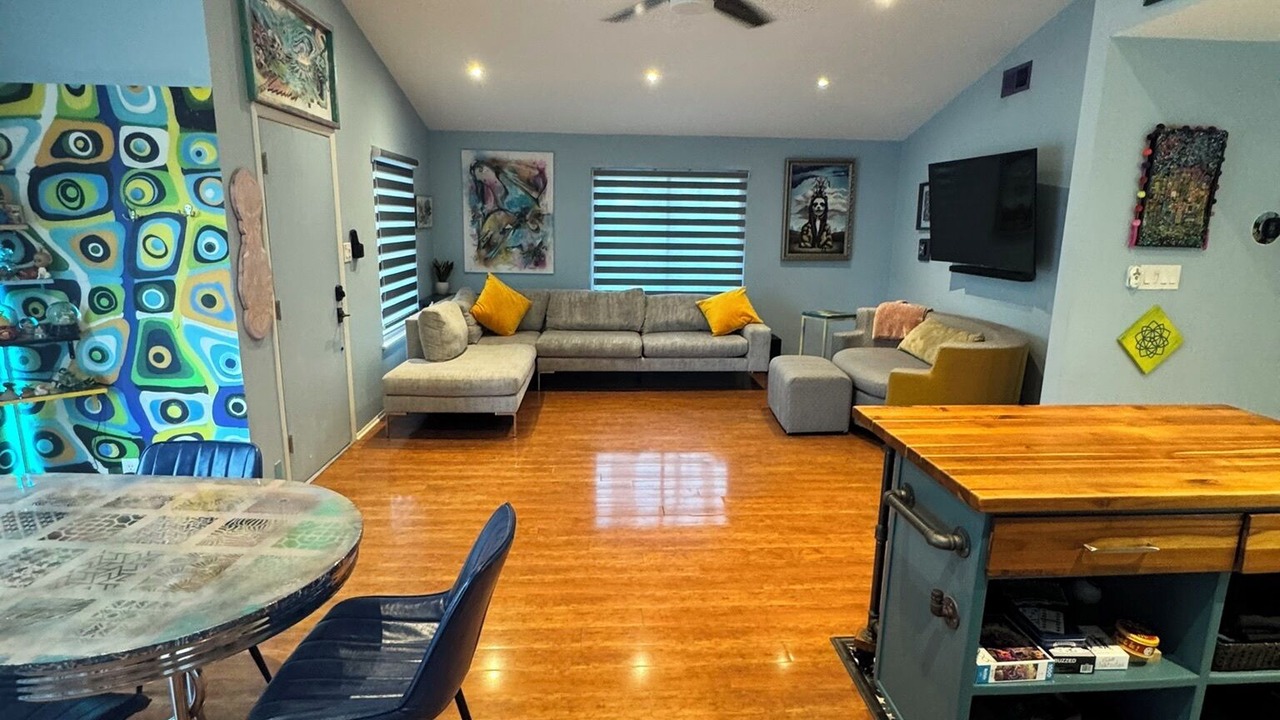 Photo of Bedroom in South Manchaca