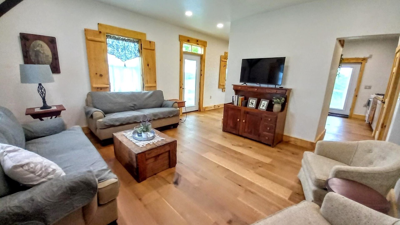 Photo of Livingroom in Seneca