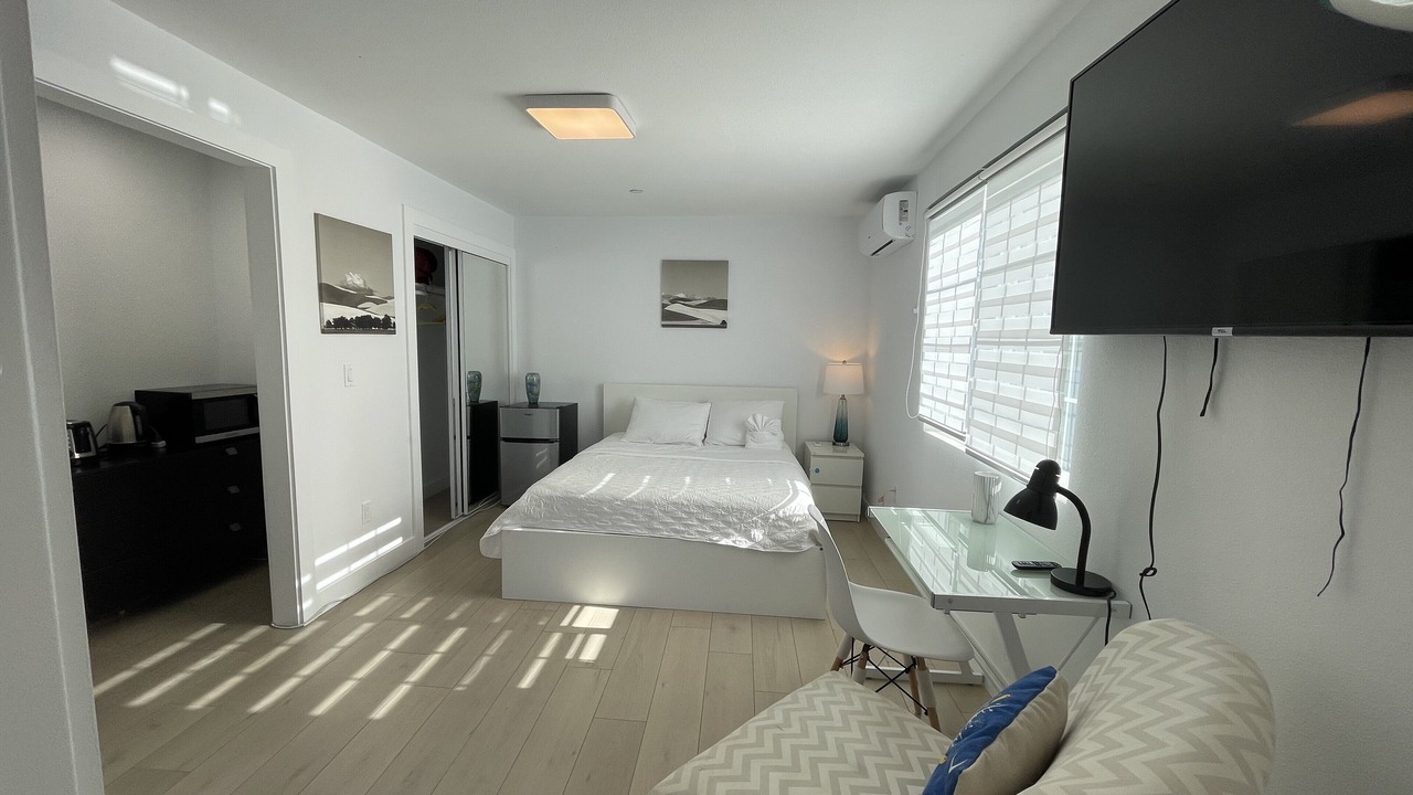 Photo of Bedroom in East Palo Alto