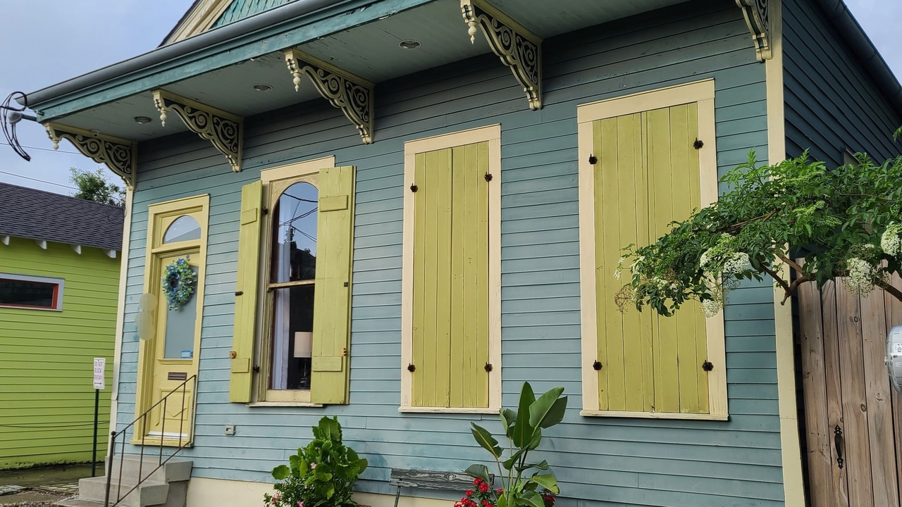 Photo of Others in Freret