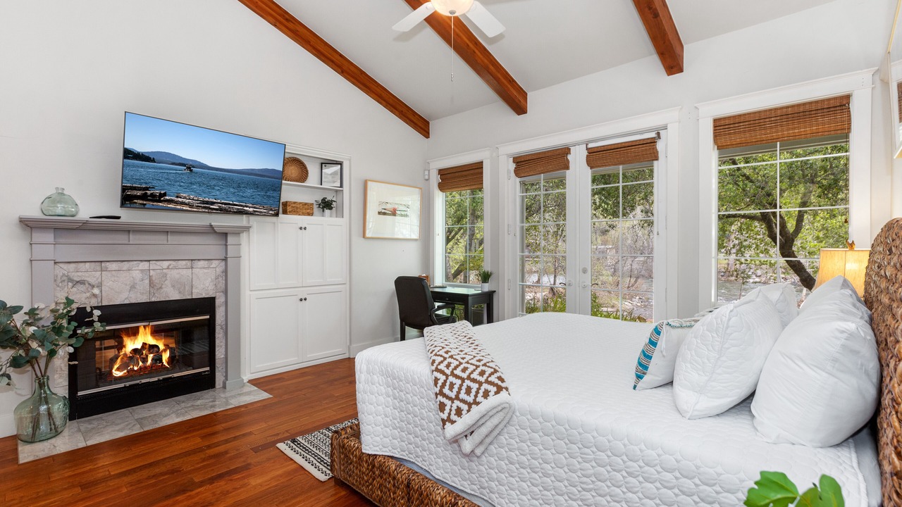 Photo of Bedroom in Three Rivers