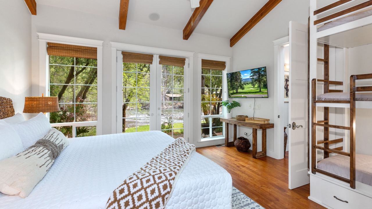 Photo of Bedroom in Three Rivers