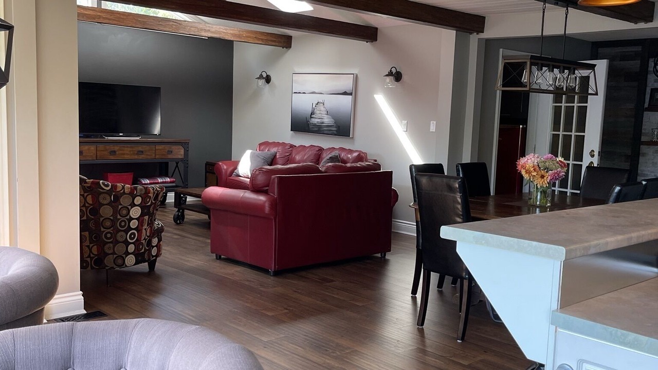 Photo of Livingroom in Quinte West