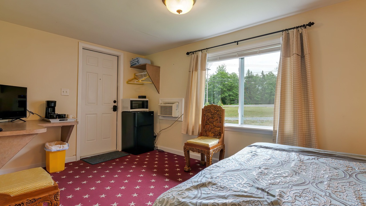 Photo of Bedroom in Ellsworth