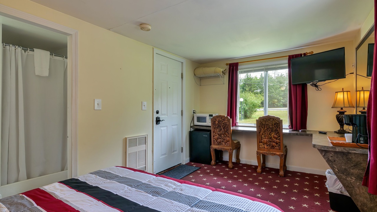 Photo of Bedroom in Ellsworth