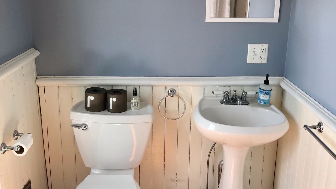 Photo of Bathroom in Smyrna