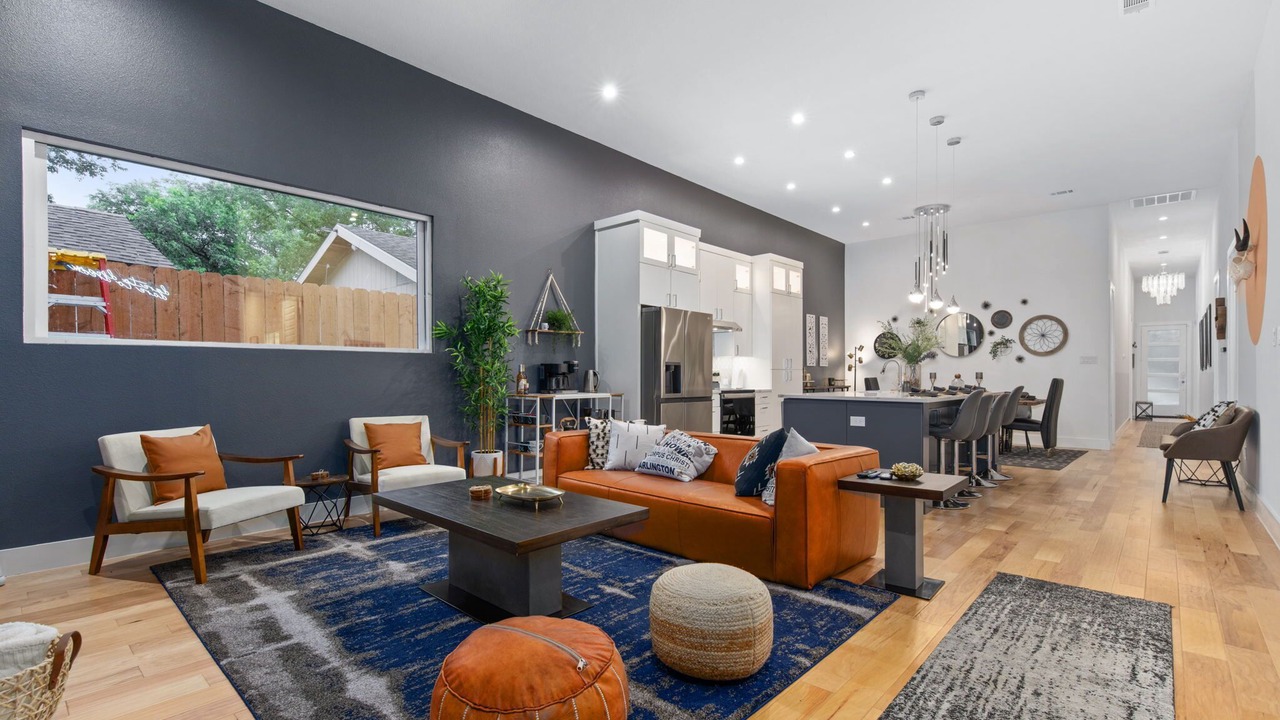 Photo of Livingroom in West Dallas