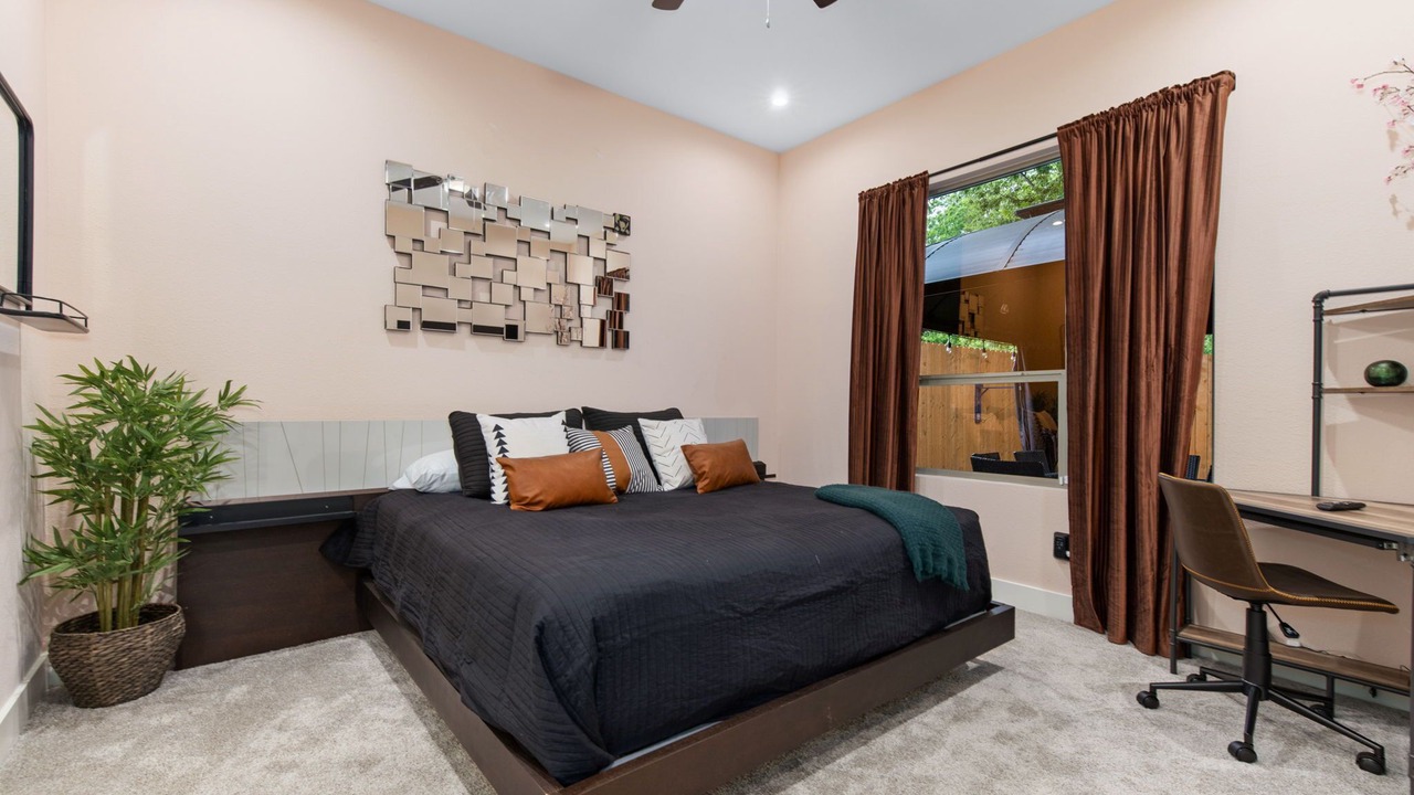 Photo of Bedroom in West Dallas