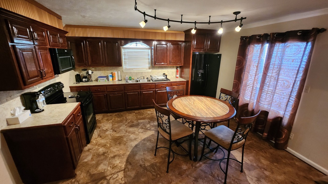 Photo of Kitchen in Sulphur