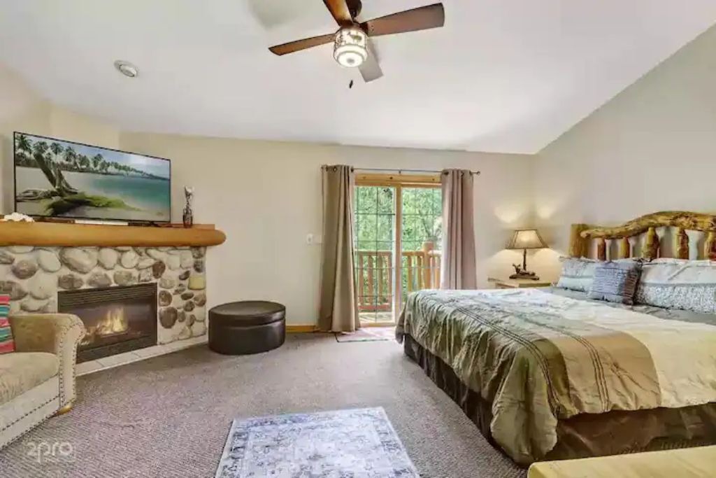 Photo of Bedroom in Oglesby