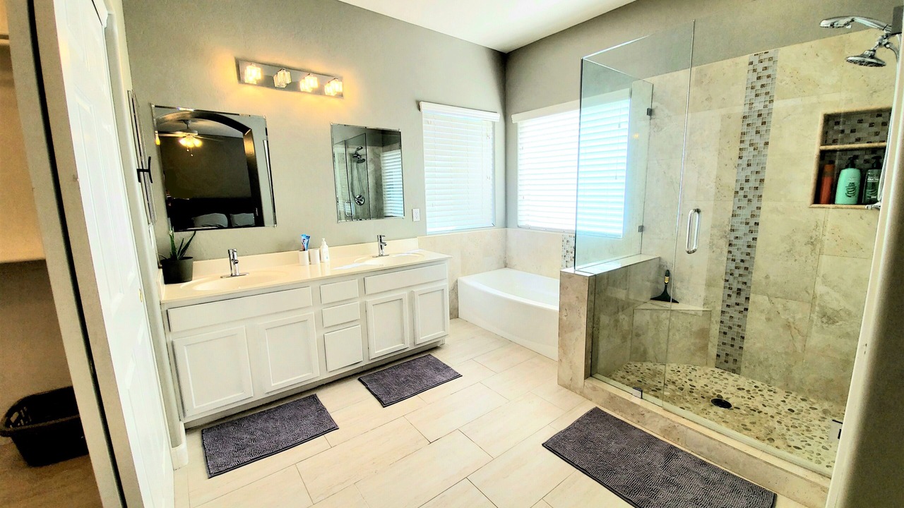 Photo of Bathroom in Cottonflower