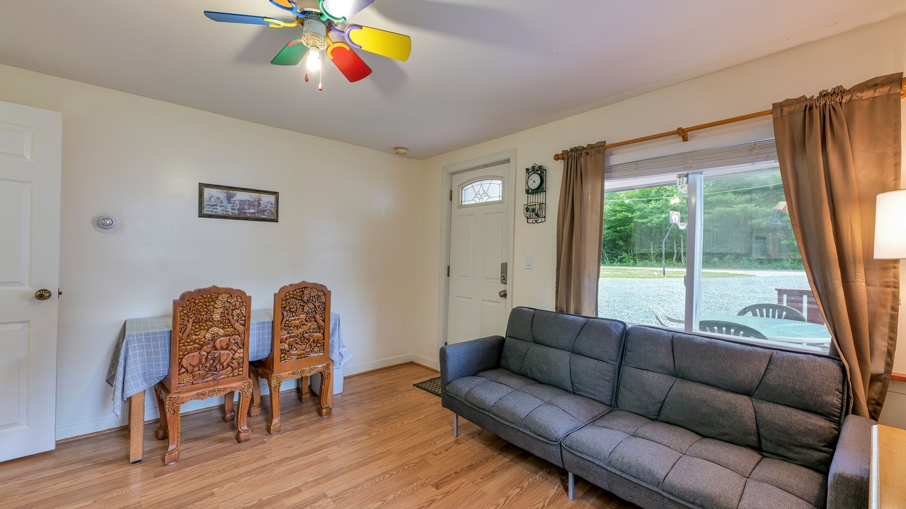 Photo of Livingroom in Ellsworth