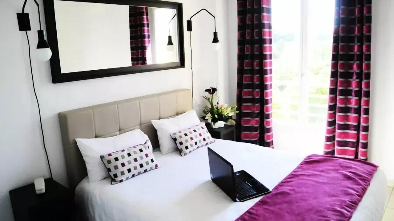 Photo of Bedroom in Biot