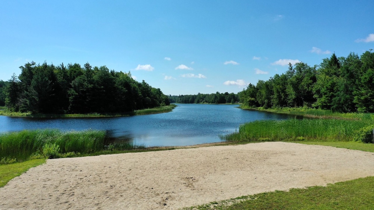 Photo of Others in Becket