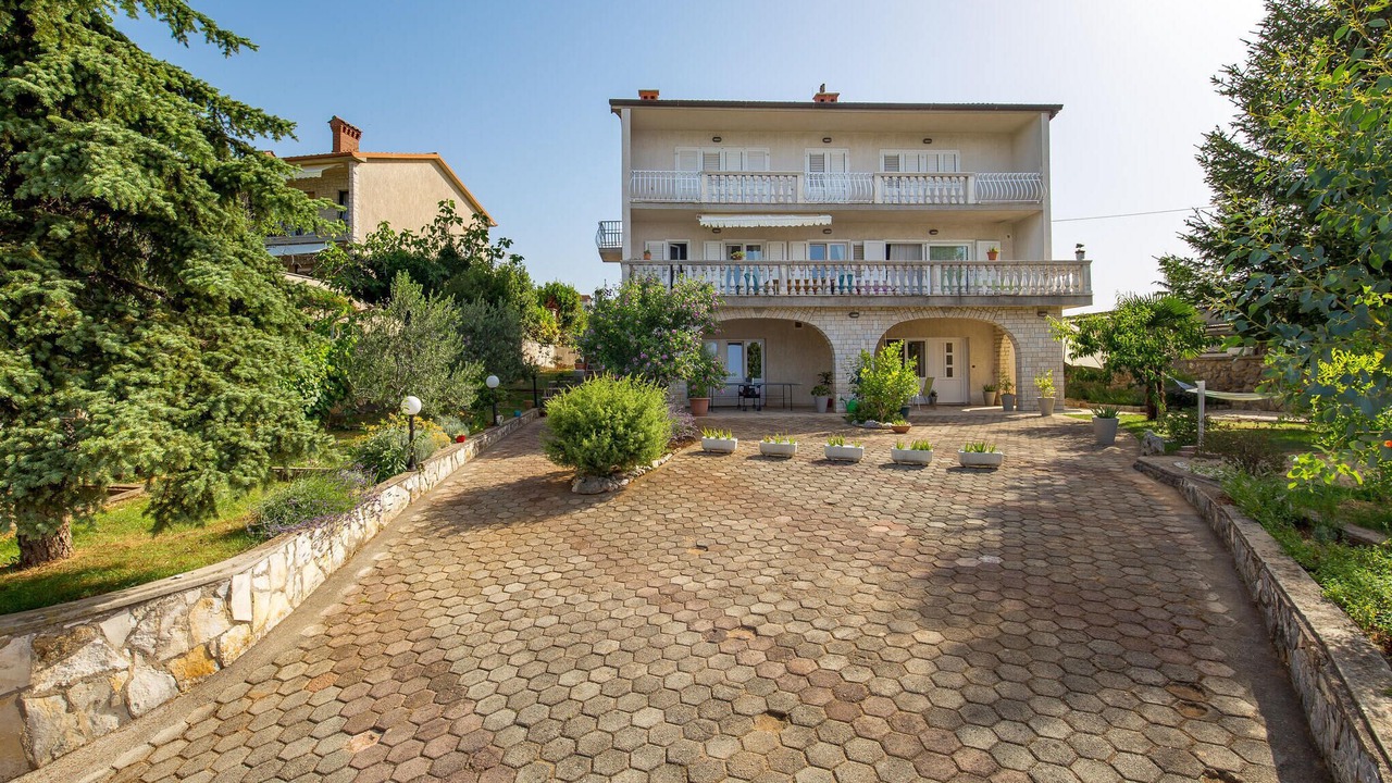 Photo of Outdoor in Rubesi