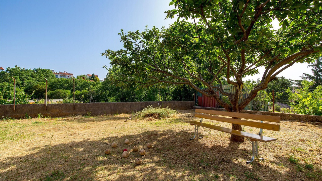 Photo of Outdoor in Rubesi