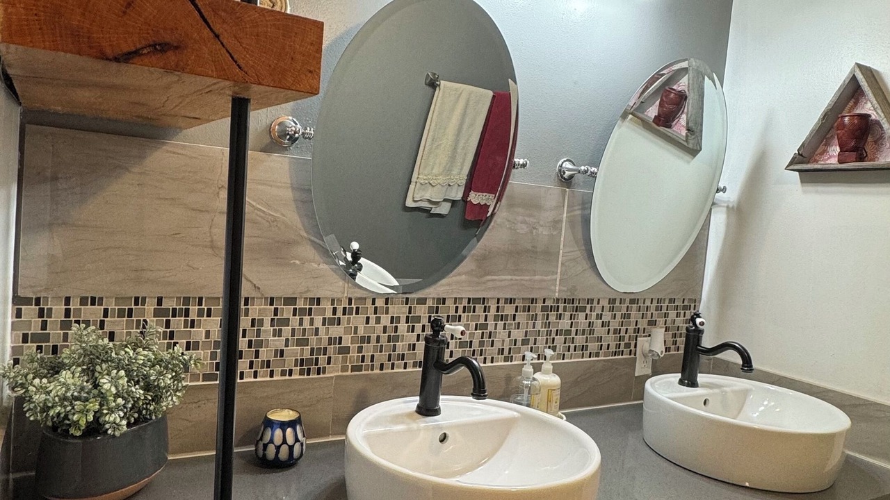 Photo of Bathroom in Deer Island