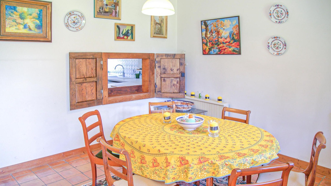 Photo of Bedroom in Janailhac